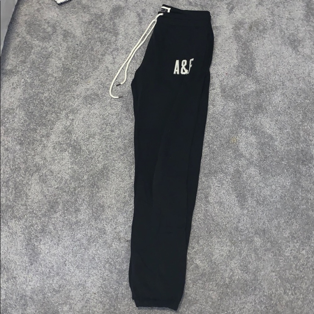 Women’s Abercrombie and Fitch Sweatpants Size xs